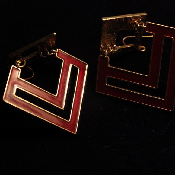 [UNKNOWN] Red Rhomboid Earrings - Picture 5 of 11